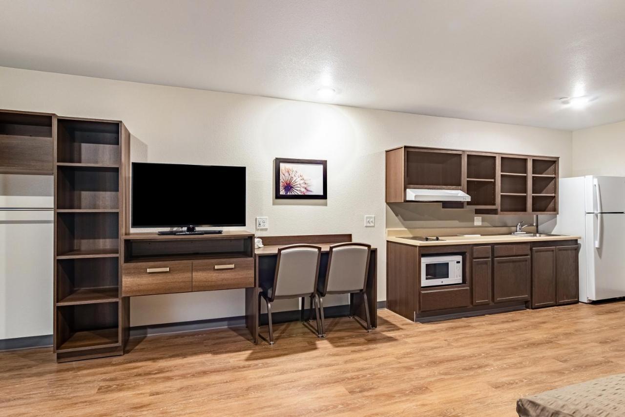 Woodspring Suites Toledo Maumee Exterior foto